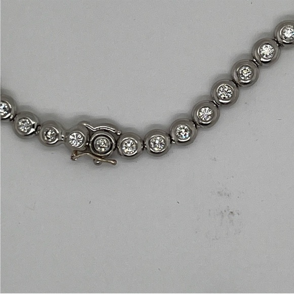 Tiffany & Co. Diamond Tennis Necklace in Platinum, '5.50 CTW' - Picture 8 of 11